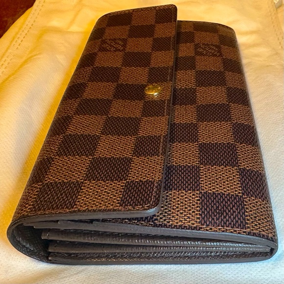 Louis Vuitton Handbags - Louis Vuitton Damier wallet LV LONG WALLET LV DAMIER Excellent- see photos